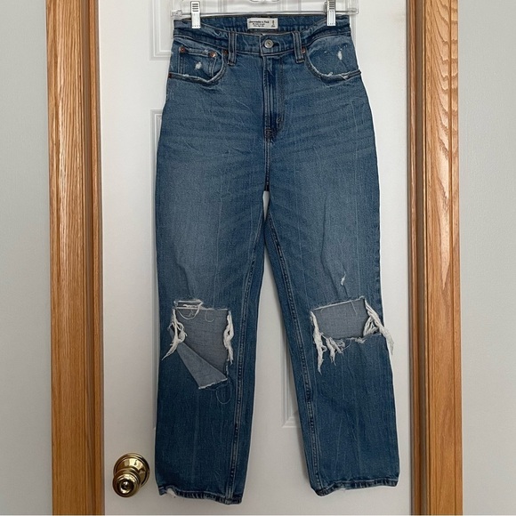 Abercrombie & Fitch Ankle Straight Ultra High Rise Size 26/2 Short - Picture 1 of 9